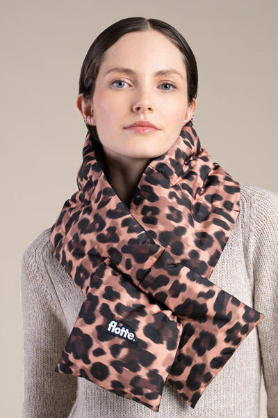 Écharpe réversible imperméable Alma #couleur_new leopard-ombre